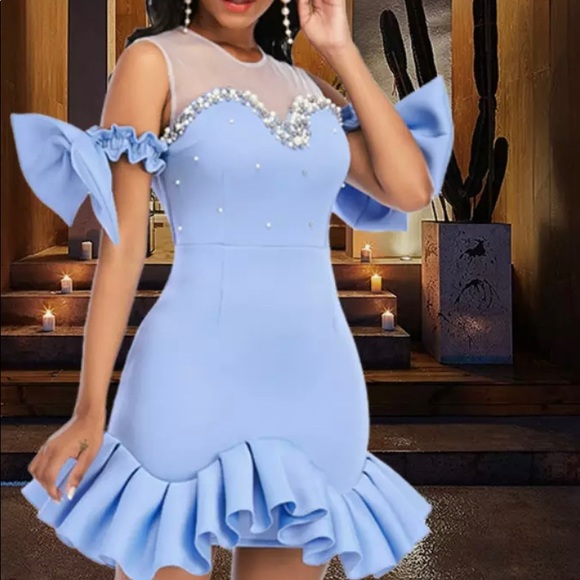 Beautiful blue dress - Picture 2 of 3